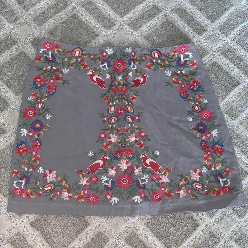NEVER WORN Altar’d State Embroidered Grey Skirt